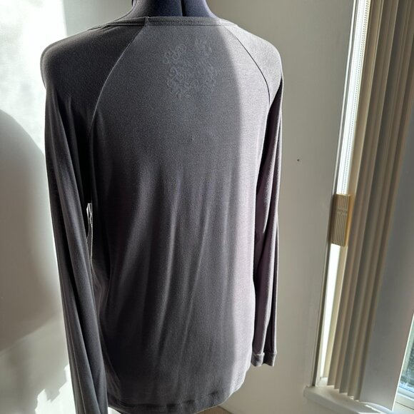 Luisa Cerano Grey Tee – Premium Modern Basic Tee with Large Sequins - Picture 5 of 6